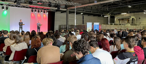 Local schools at the plants for Federbeton 'Porte Aperte'